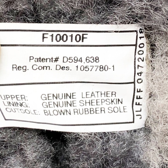 UGG Girls Bailey Button Triplet Gray Boots Size 2 - Picture 10 of 11